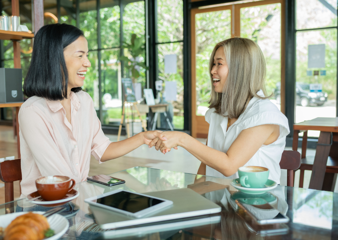 How-to-Turn-Website-Visitors-Into-Paying-Customers